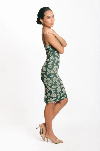 aimata-tahiti-summer-wardrobe-2025-short-island-dress-green-2.webp