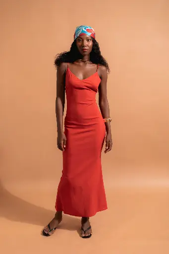 aimata-tahiti-collection-the-tribe-long-raita-dress-red-newsite-1.webp