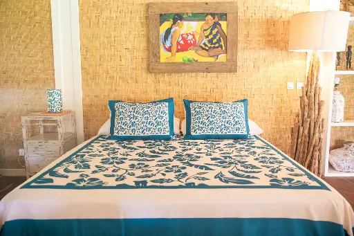 aimata-tahiti-collection-2026-bedsets-island-blue.webp