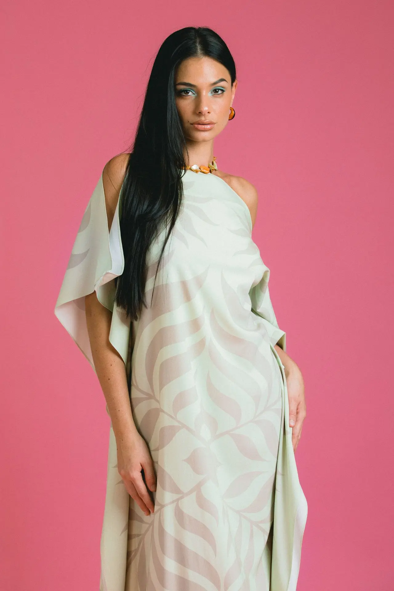 aimata-tahiti-summer-wardrobe-2026-long-dress-terehe-sand-zoom.webp