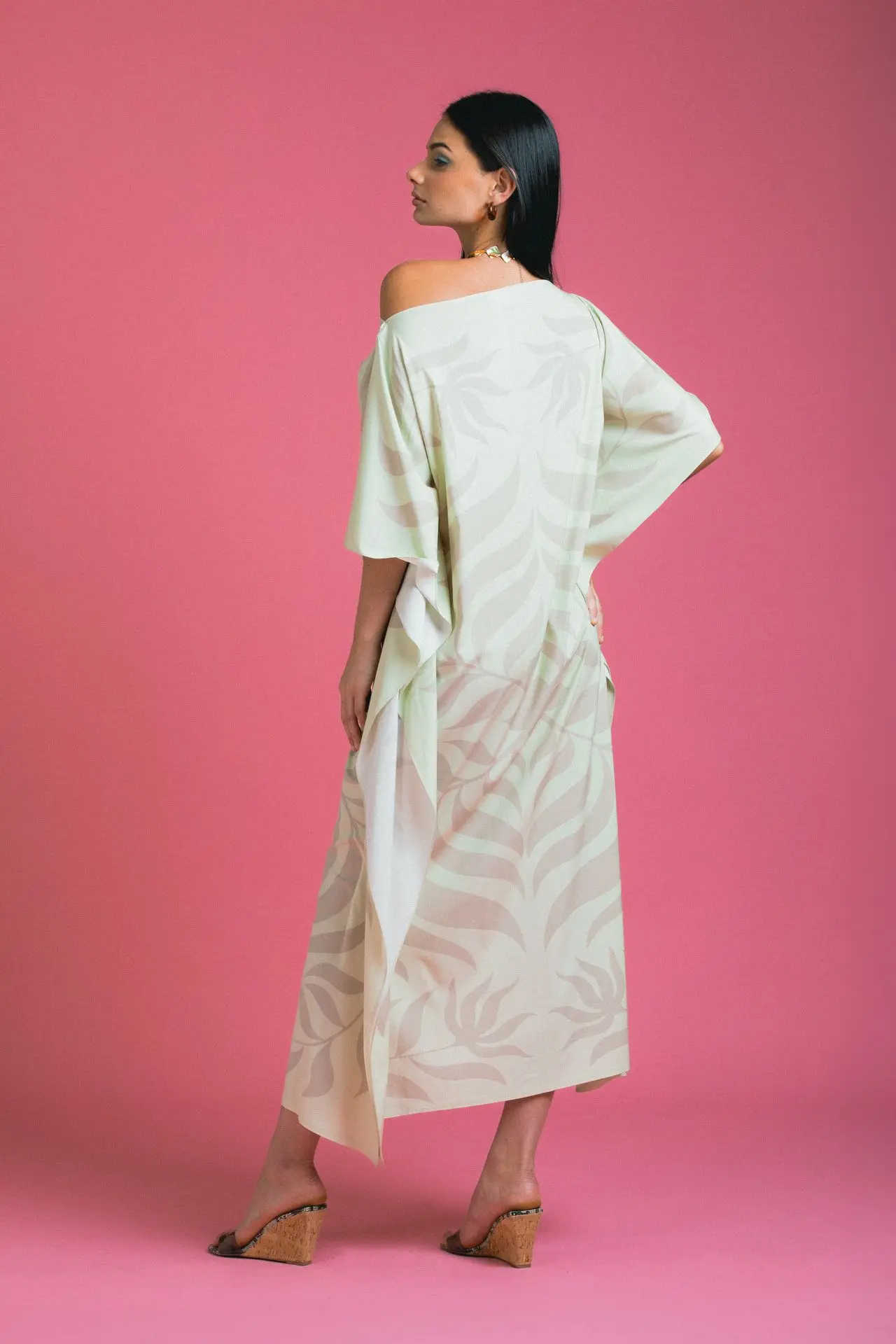 aimata-tahiti-summer-wardrobe-2026-long-dress-terehe-sand-back.webp