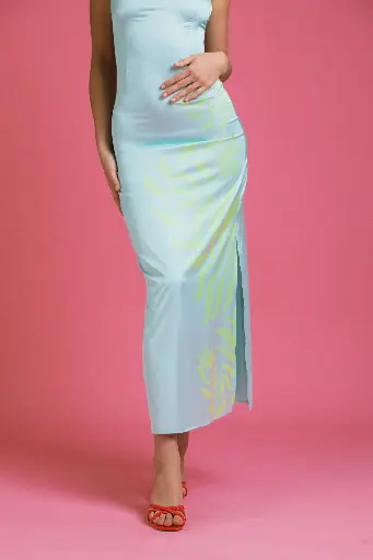 aimata-tahiti-summer-wardrobe-2026-long-dress-teumere-baby-blue-detail.webp